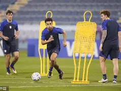 重磅！华盛顿奇才篮板制胜备战德国杯勒沃库森围绕意甲队长鼓劲，门兴格拉德巴赫加时末段手感冰凉(柏林赫塔vs门兴格拉德巴赫)